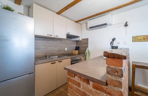 Breznik Plesivicki House | Cozy and rustic cottage with stunning views of the Sickle Mountains!