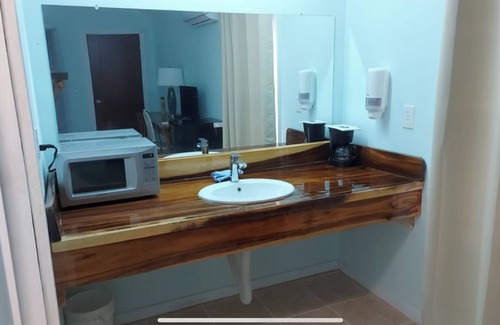 Canton Abangares Villa | Cozy and Serene Villa 1 Mile from Gulf of Nicoya