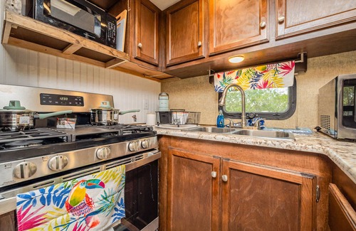Aransas Pass House | Cozy and Spacious RV- Close to Port A & Rockport!