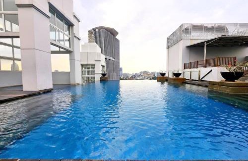 Menteng Apartment | Cozy and Stategic 1 at cikditiro 1BR pool,gym,wifi By LS