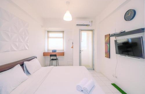 Gunung Putri Apartment | Cozy and Tranquil Studio Apartment at Gunung Putri Square By Travelio