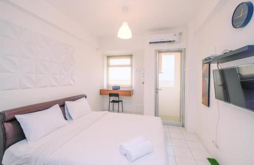 Gunung Putri Apartment | Cozy and Tranquil Studio Apartment at Gunung Putri Square By Travelio