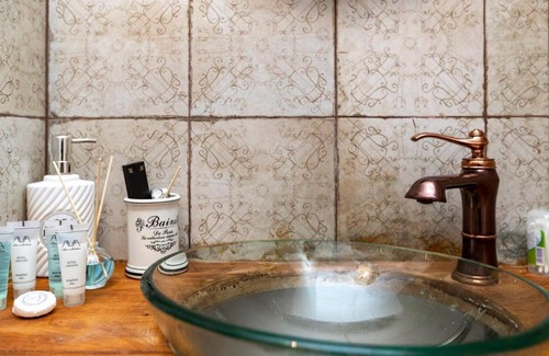 mtatsminda Apartment | Cozy and unique apt. in the heart of Tbilisi