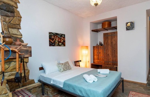 mtatsminda Apartment | Cozy and unique apt. in the heart of Tbilisi
