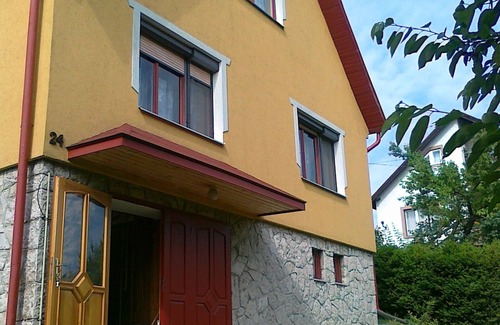 Balatonalmadi House | Cozy and well-kept apartment in a quiet location for 6 people