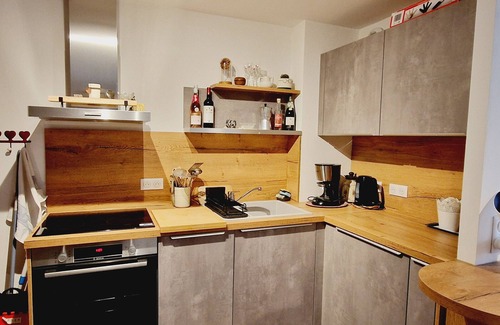 Montalbert Apartment | Cozy apartment in resort center, near slopes, parking, WiFi