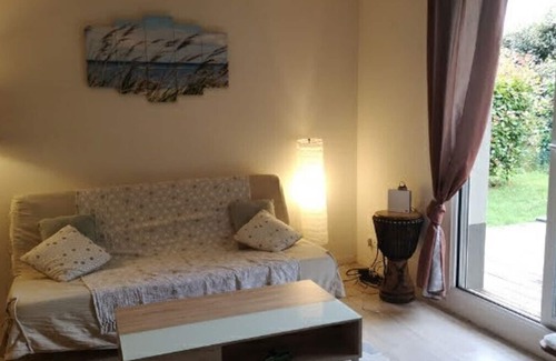 Breal-sous-Montfort Apartment | Cozy apartment with terrace
