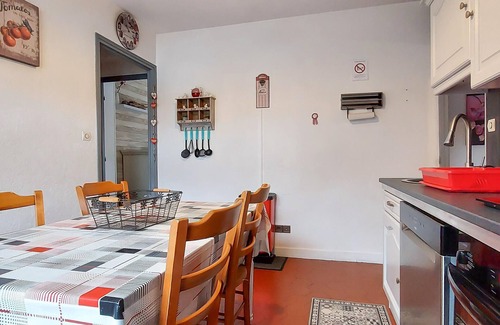 Saint-Aubin-le-Cauf Apartment | Cozy apartment in Saint-Aubin-le-Cauf