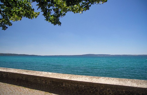 Lake Bracciano Apartment | Cozy Apartment in the Historic Heart of Trevignano Romano