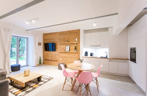 Eckartsberg Apartment | Cozy apartment with terrace in the FarmHouse Eckartsberg in the Zittau Mountains