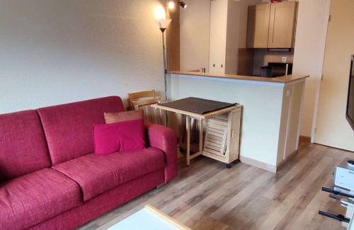 Isola Apartment | Cozy apartment 35m², 2 rooms with balcony, near slopes