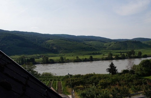 Rossatz-Arnsdorf Apartment | Cozy apartment (52 sqm) with balcony and view of the vineyards