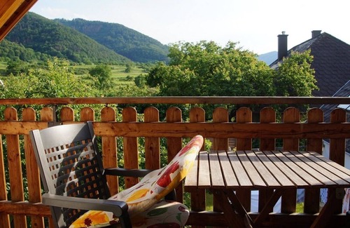 Rossatz-Arnsdorf Apartment | Cozy apartment (52 sqm) with balcony and view of the vineyards