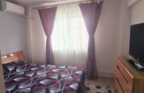 Bacau Apartment | Cozy Apartment Central II