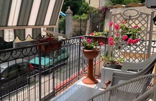 Portici Apartment | Cozy apartment - central within walking distance of Naples