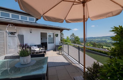 Lindenberg im Allgaeu Apartment | Cozy Apartment "Heimelig im Allgäu" with Mountain View, Wi-Fi & Terrace