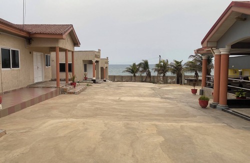 Kokomlemle Apartment | Cozy apartment in amazing Accra with AC, WiFi