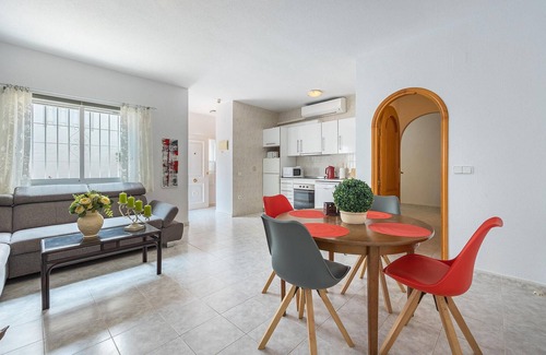L'Alfas del Pi Apartment | Cozy apartment in Cautivador with WiFi