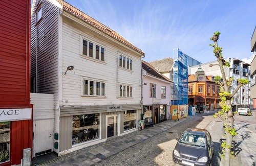 Stavanger Apartment | Cozy apartment in central Stavanger with WiFi,close to allnday-night attractions