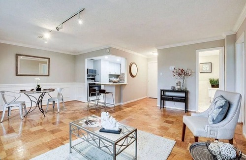 Arlington Apartment | Cozy apartment in charming Arlington with fitness room, AC, WiFi
