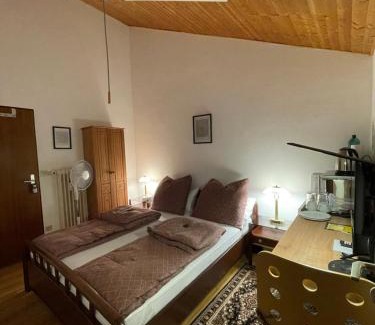 Munchen District Apartment | Cozy apartment in commercial centre for two