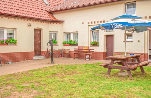 Drawno Apartment | Cozy Apartment In Dominikowo With Wifi