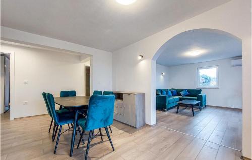 Viskovici Apartment | Cozy Apartment In Koromacno