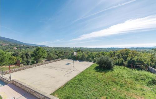 Viskovici Apartment | Cozy Apartment In Labin With Wifi