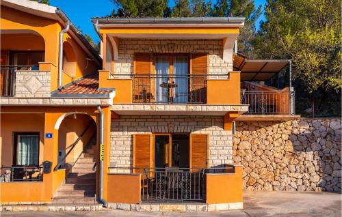 Rovanjska Apartment | Cozy Apartment In Modric With Wifi