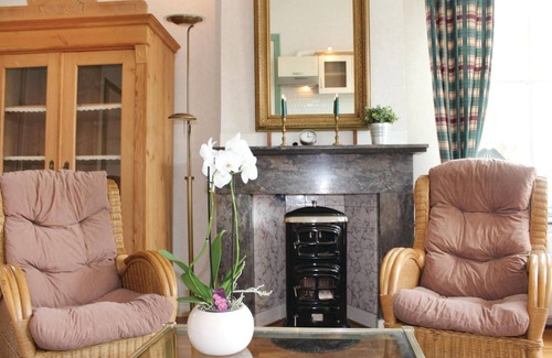 Molkwerum Apartment | Cozy apartment in Molkwerum with WiFi