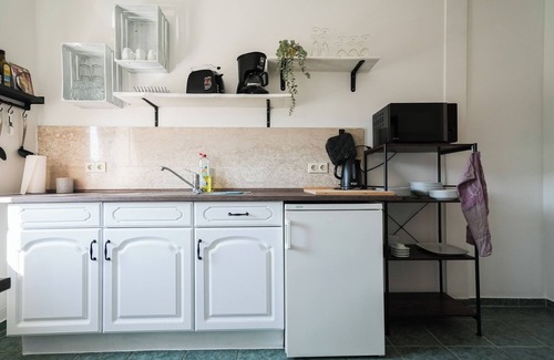 Garden Apartment | Cozy Apartment in Nature โ Just 2 Min to the Lake & Pet-Friendly! ๐ฟ๐พ