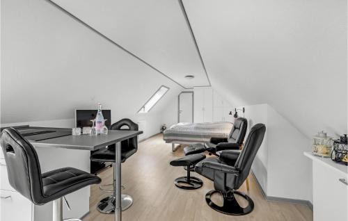 Snogebaek Apartment | Cozy Apartment In Nexø With Wifi