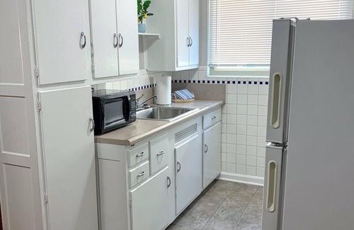 Roselawn Finance Apartment | Cozy Apartment in Pleasant Ridge