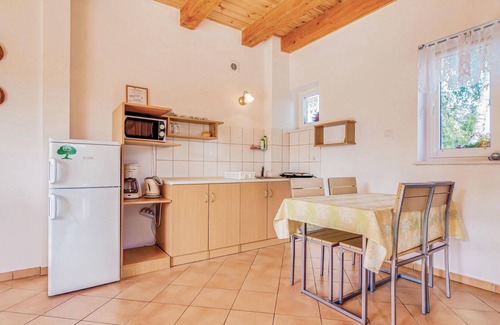 Rowy Apartment | Cozy apartment in Rowy with kitchen