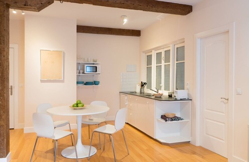 Escobedo Apartment | Cozy apartment in the center of Santander, renovated and with elevator.