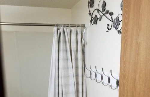 Goddard Apartment | Cozy Apartment in the heart of Goddard