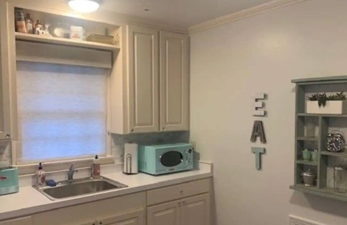Laurel House | Cozy Apartment Located in Downtown Laurel