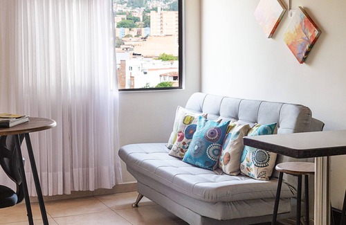 La America Apartment | Cozy Apartment Medellin View Graffitour Comuna 13