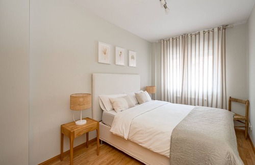 Ciudad Jardin Apartment | Cozy apartment next to Santiago Bernabeu Stadium