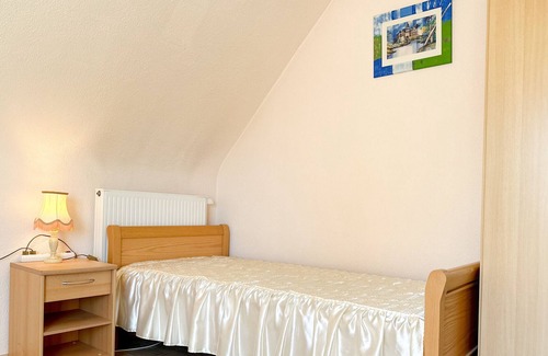 Weilburg Bed & Breakfast | Cozy Apartment offers Relaxing and Calm stay with the Garden of Delight