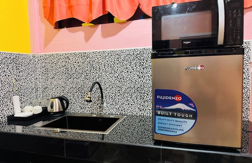 Tagbilaran Apartment | Cozy apartment in welcoming Tagbilaran City with AC, WiFi Free Parking