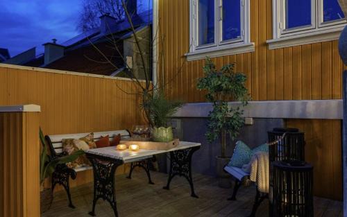 Toyen Apartment | Cozy apartment with backyard and close to public transport