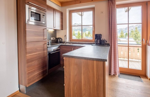 Hochkrimml Apartment | Cozy apartment with mountain view and close to the lift in the Zillertal Arena