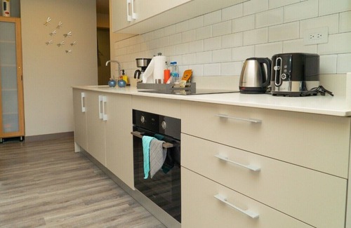 Rohrmoser Apartment | Cozy apartment with terrace Cosmopolitan Tower, Nunciatura, San Jose