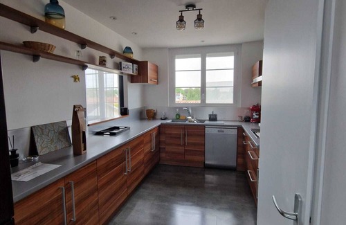 Libourne Apartment | Cozy apartment with terrace, close to train station and city centernn