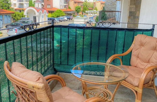 Nessebar Apartment | Cozy apartments, pool, near the beach. Family-friendly, pet-friendly. Book now!