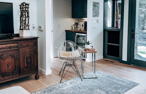 Stillwater Ski Chalet | Cozy, artsy chalet in Stillwater with WiFi and AC and set in a scenic landscape.