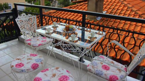 Asprovalta House | Cozy Asprovalta Home by the Sea