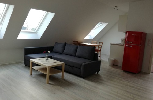 Oldersum Apartment | Cozy attic apartment (46m²) new building, close to the canal/walking and cycling path