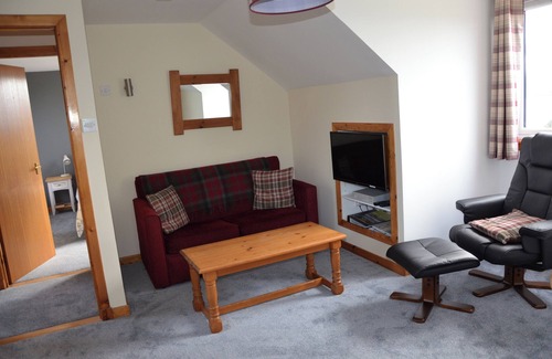 Drumchork Apartment | Cozy Aultbea Apartment with Sea View